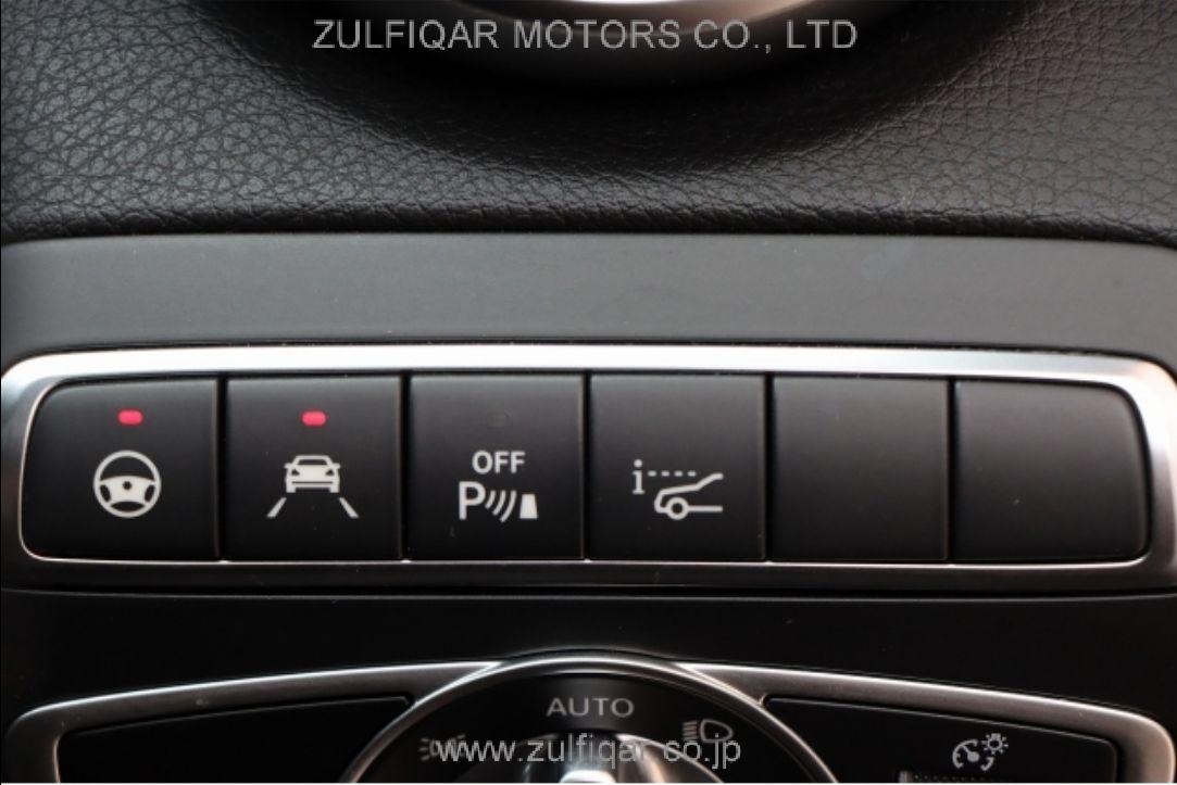 MERCEDES BENZ C CLASS 2020 Image 32