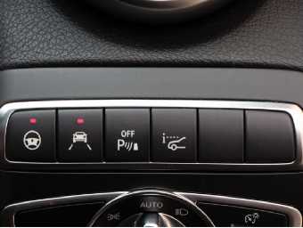 MERCEDES BENZ C CLASS 2020 Image 26