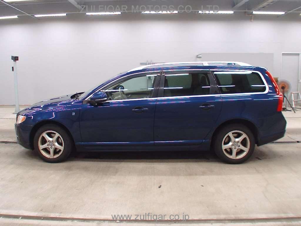 VOLVO V70 2012 Image 4