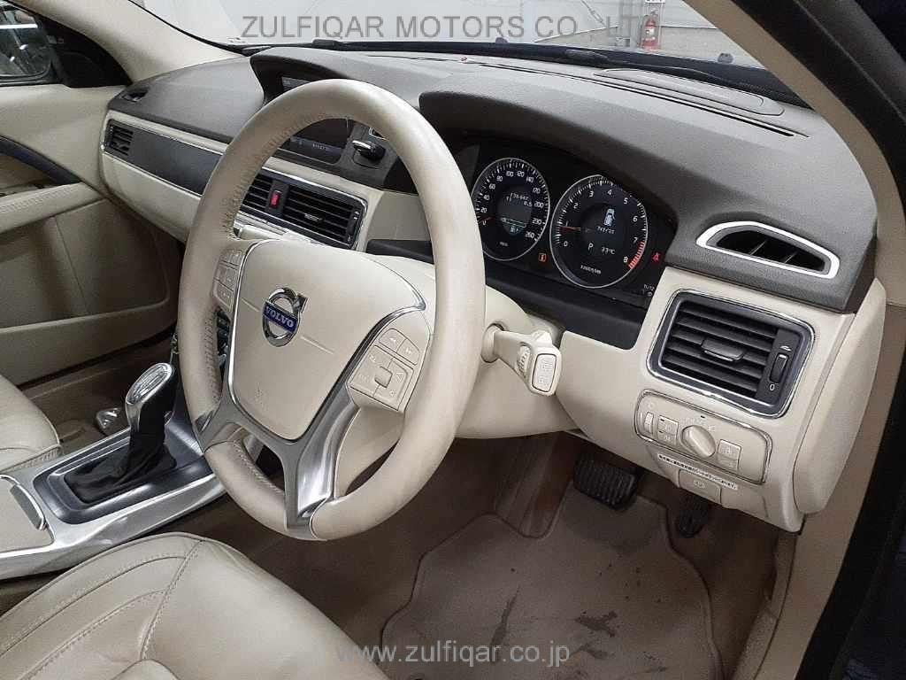 VOLVO V70 2012 Image 7