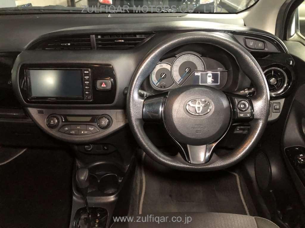 TOYOTA VITZ 2018 Image 6