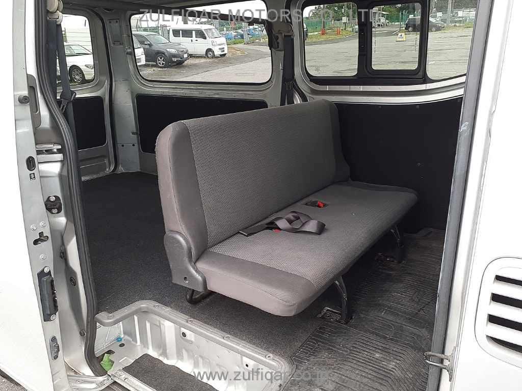 NISSAN NV350 CARAVAN 2019 Image 10