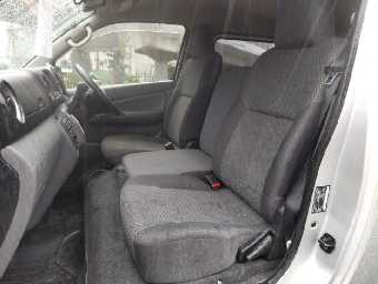 NISSAN NV350 CARAVAN 2020 Image 14