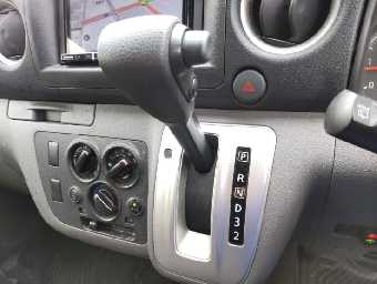 NISSAN NV350 CARAVAN 2020 Image 10