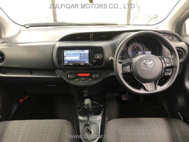 TOYOTA VITZ 2019 Image 5