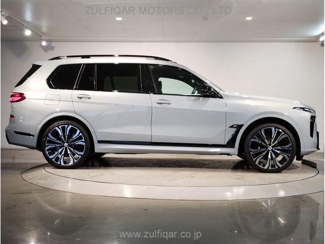 BMW X7 2023 Image 8