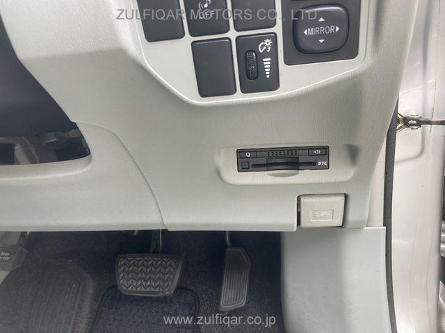 TOYOTA PRIUS PHV 2013 Image 11