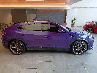 LAMBORGHINI URUS 2023 Image 11