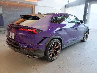 LAMBORGHINI URUS 2023 Image 16