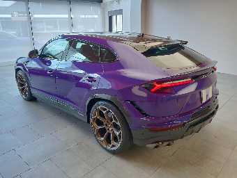 LAMBORGHINI URUS 2023 Image 21