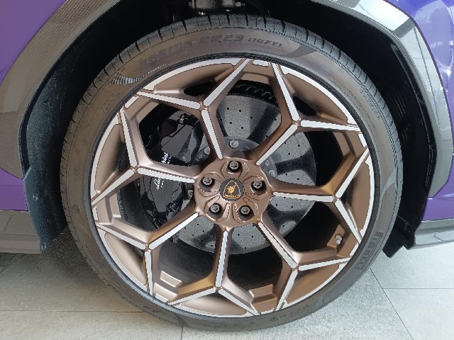 LAMBORGHINI URUS 2023 Image 37