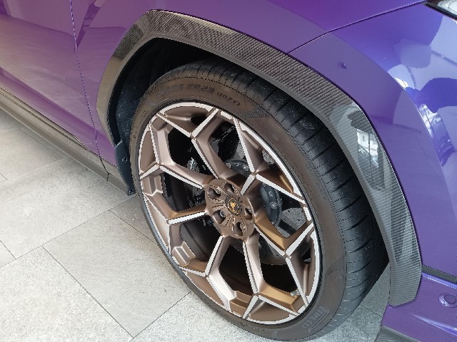 LAMBORGHINI URUS 2023 Image 38