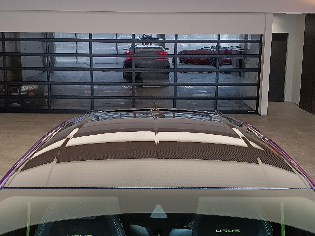 LAMBORGHINI URUS 2023 Image 42