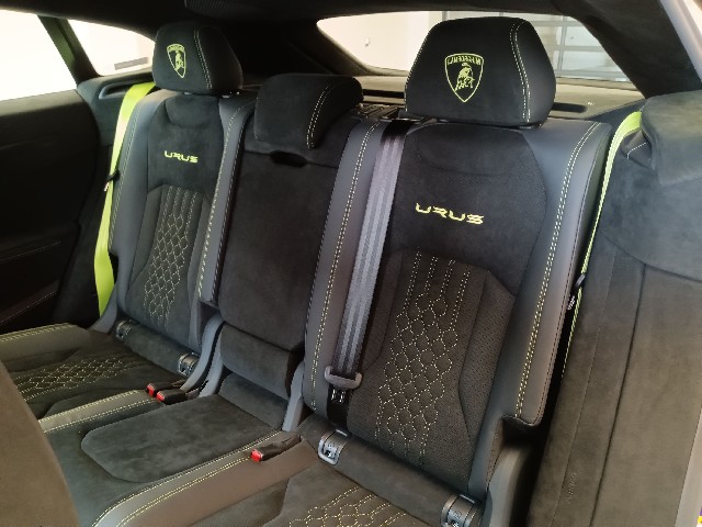 LAMBORGHINI URUS 2023 Image 50