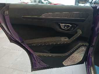 LAMBORGHINI URUS 2023 Image 45