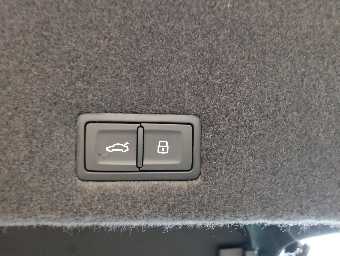 LAMBORGHINI URUS 2023 Image 48