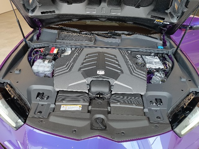 LAMBORGHINI URUS 2023 Image 74