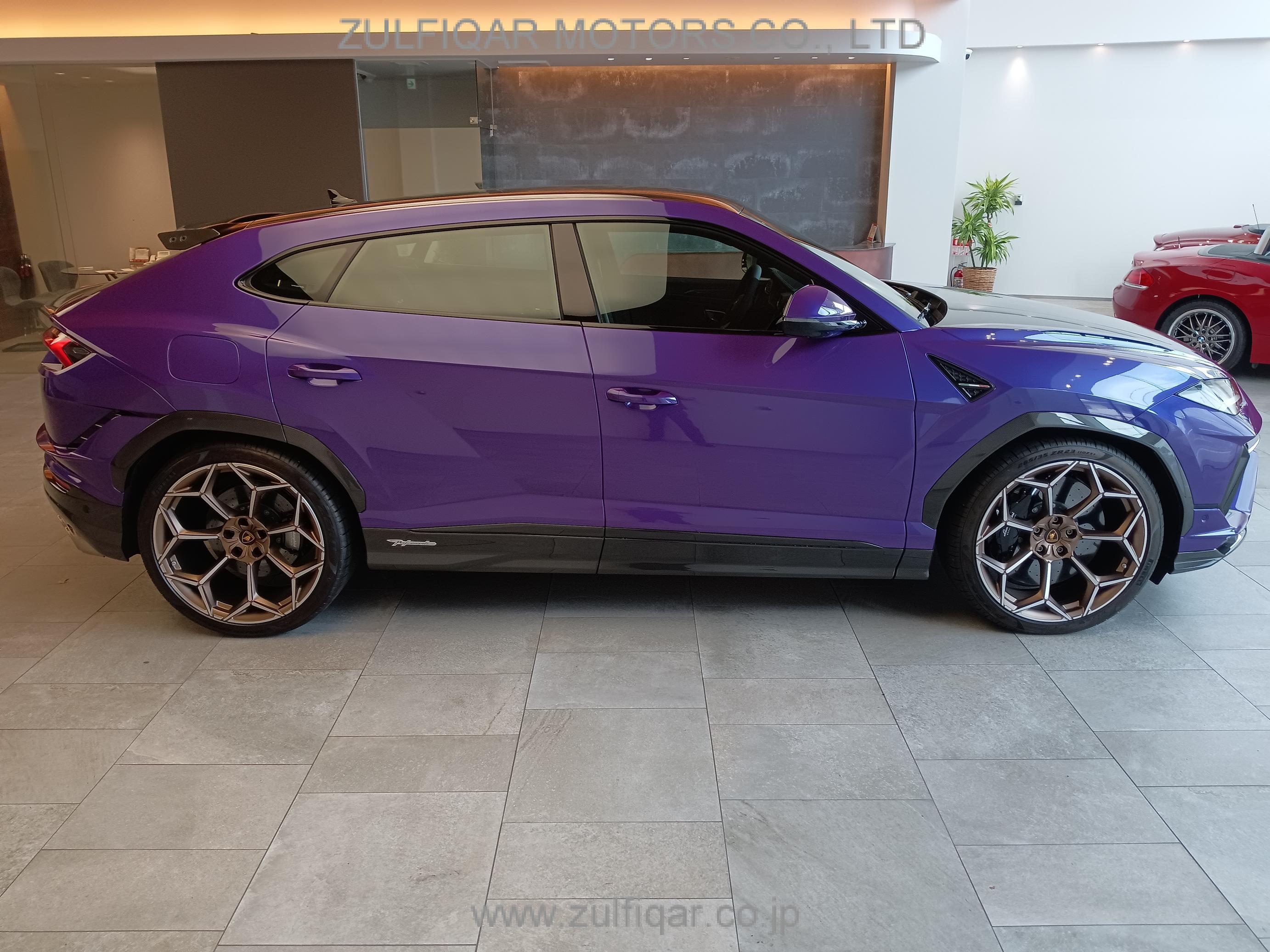 LAMBORGHINI URUS 2023 Image 10