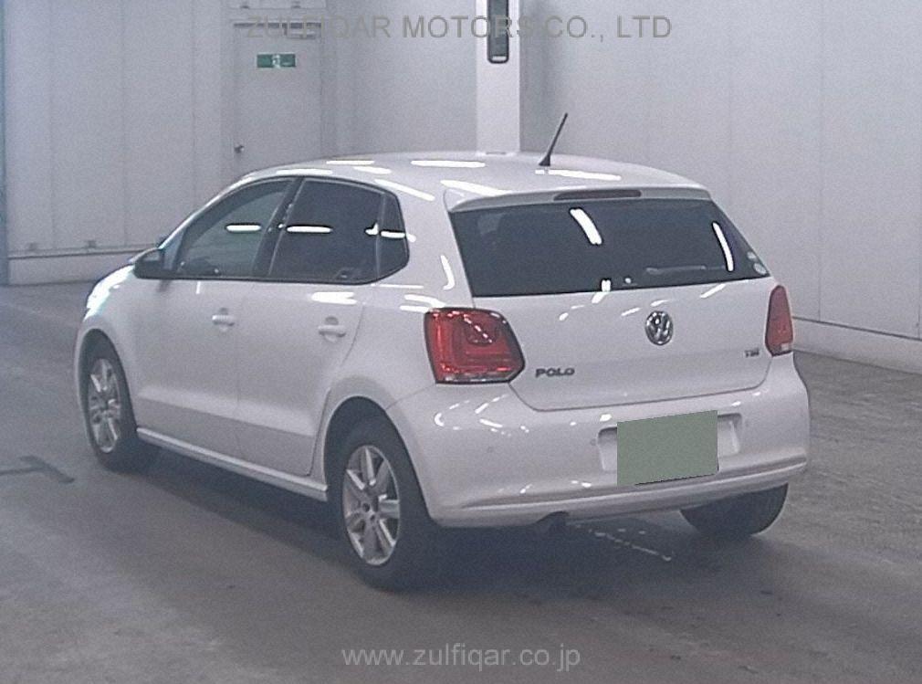 VOLKSWAGEN POLO 2012 Image 2