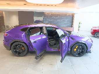 LAMBORGHINI URUS 2024 Image 14