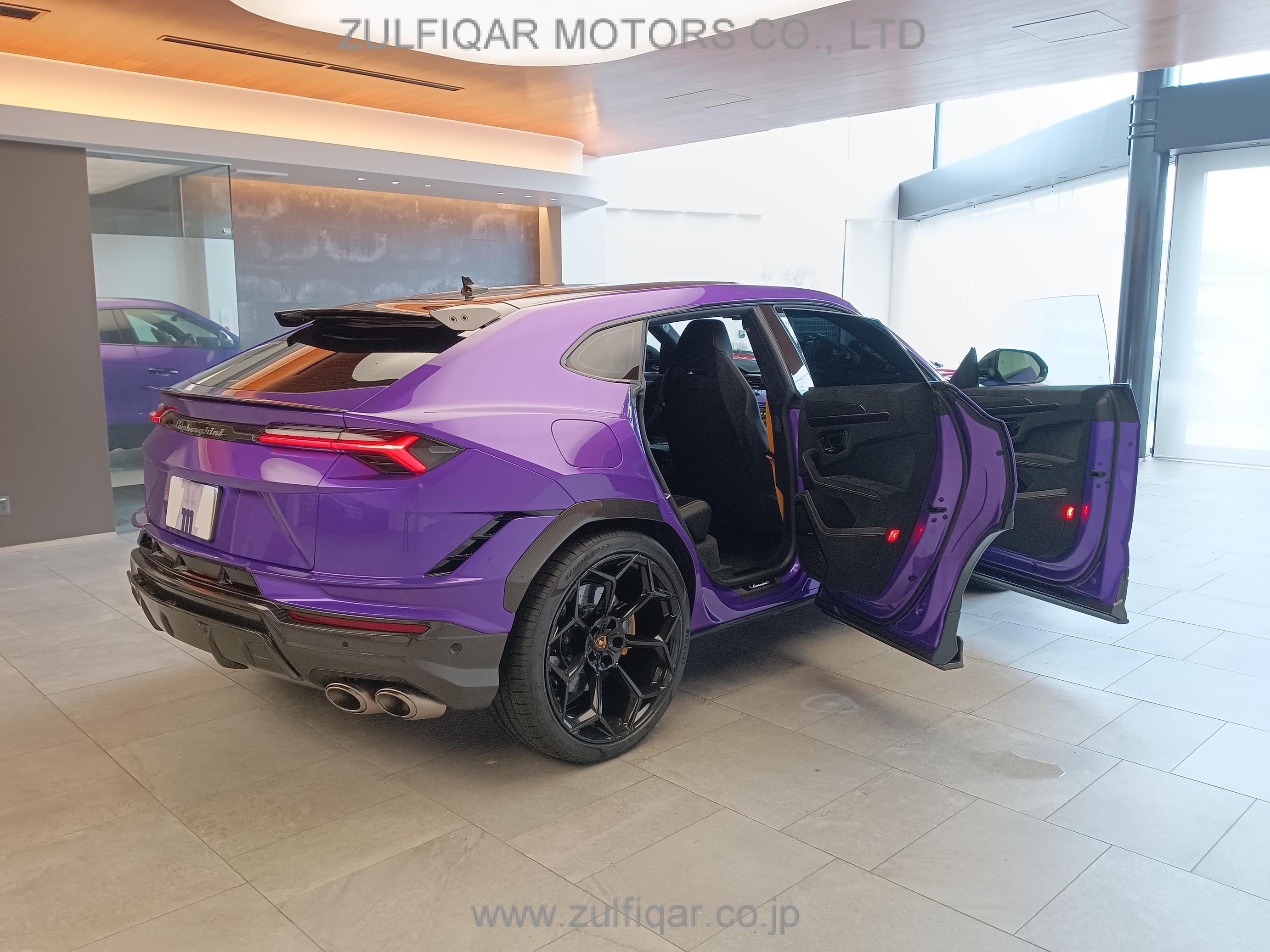 LAMBORGHINI URUS 2024 Image 21