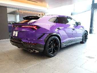 LAMBORGHINI URUS 2024 Image 20