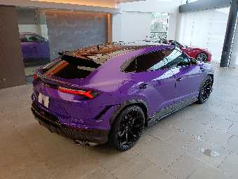 LAMBORGHINI URUS 2024 Image 24