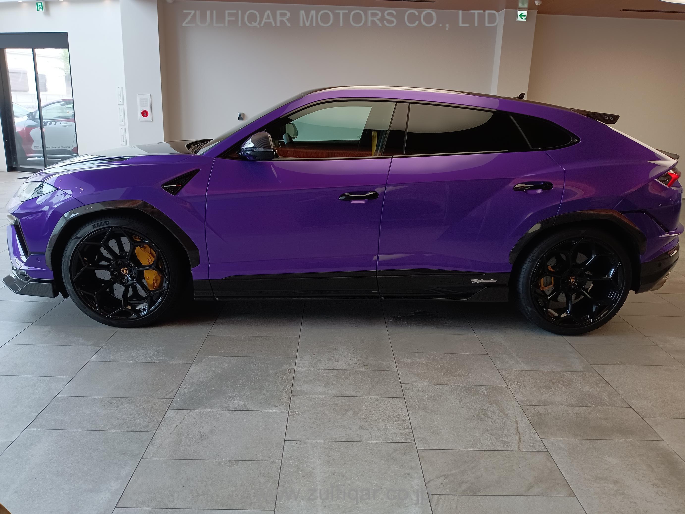 LAMBORGHINI URUS 2024 Image 43