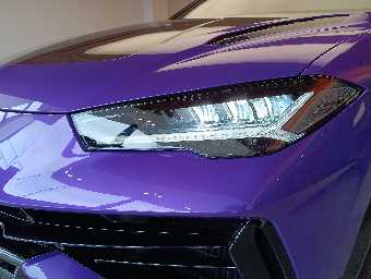 LAMBORGHINI URUS 2024 Image 45