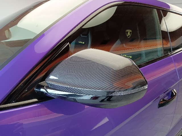 LAMBORGHINI URUS 2024 Image 52