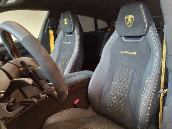 LAMBORGHINI URUS 2024 Image 56