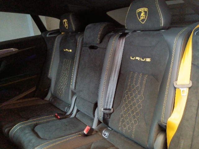 LAMBORGHINI URUS 2024 Image 66