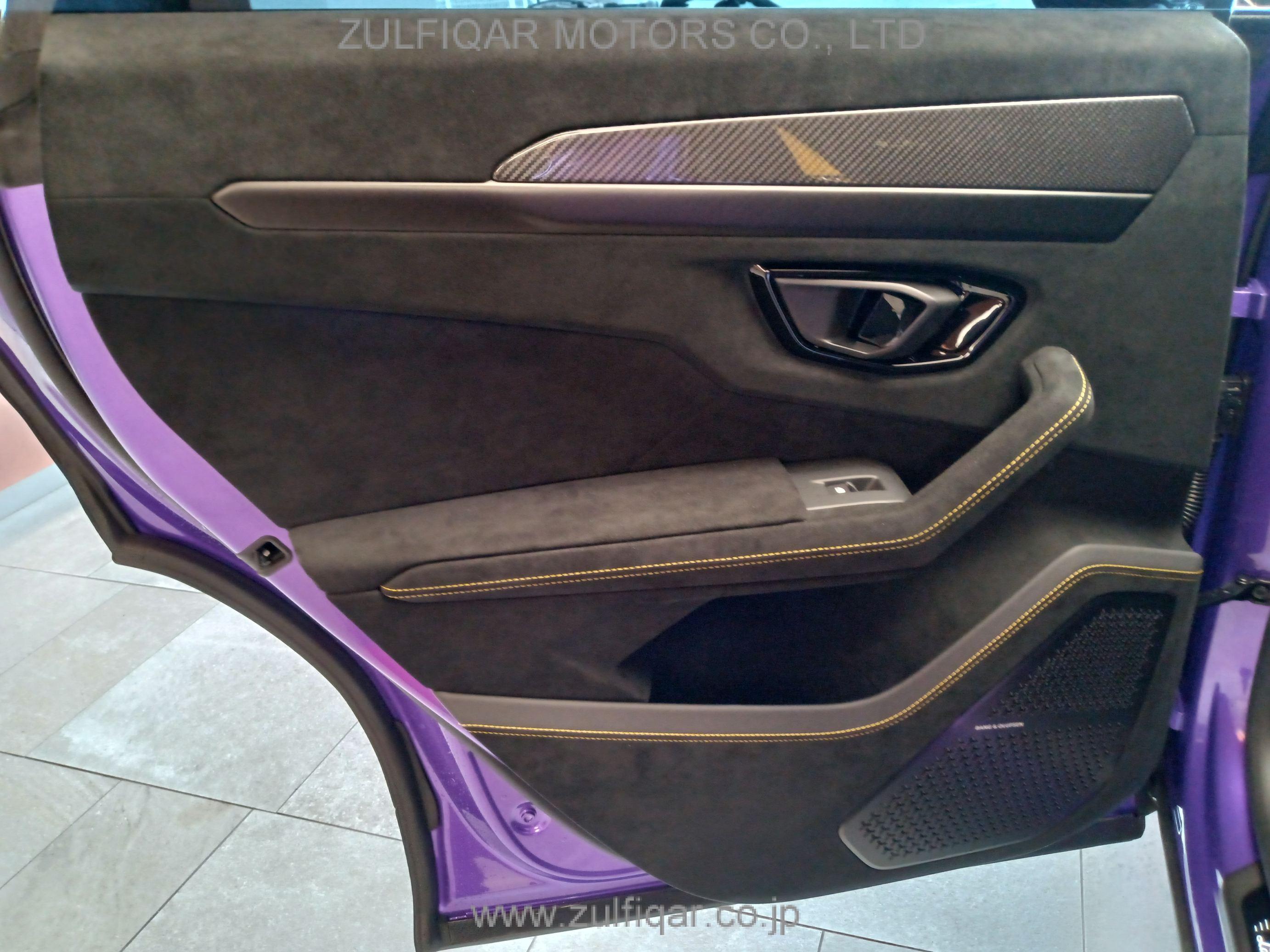 LAMBORGHINI URUS 2024 Image 67