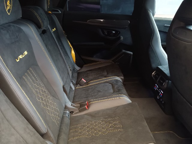 LAMBORGHINI URUS 2024 Image 72