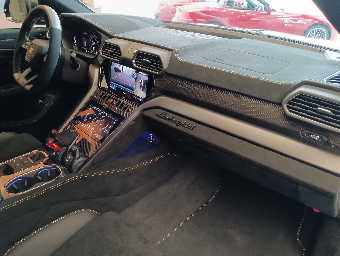 LAMBORGHINI URUS 2024 Image 69