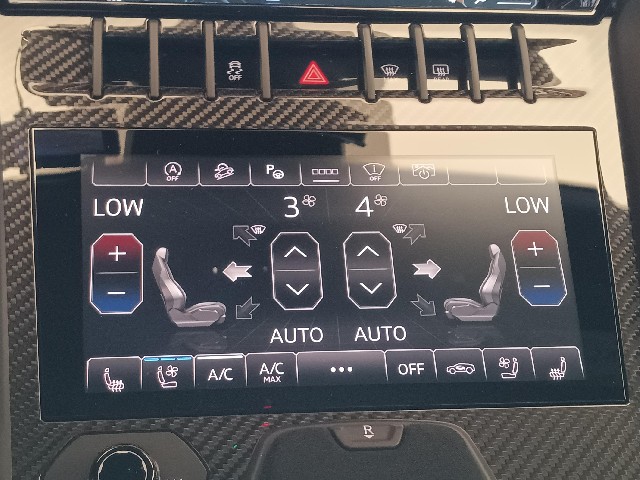 LAMBORGHINI URUS 2024 Image 82