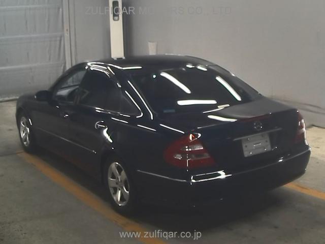 MERCEDES BENZ E CLASS 2002 Image 2