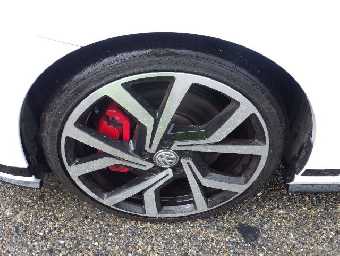 VOLKSWAGEN GOLF GTI 2016 Image 8