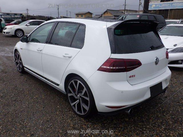 VOLKSWAGEN GOLF GTI 2016 Image 9