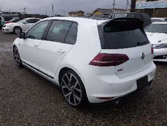 VOLKSWAGEN GOLF GTI 2016 Image 3