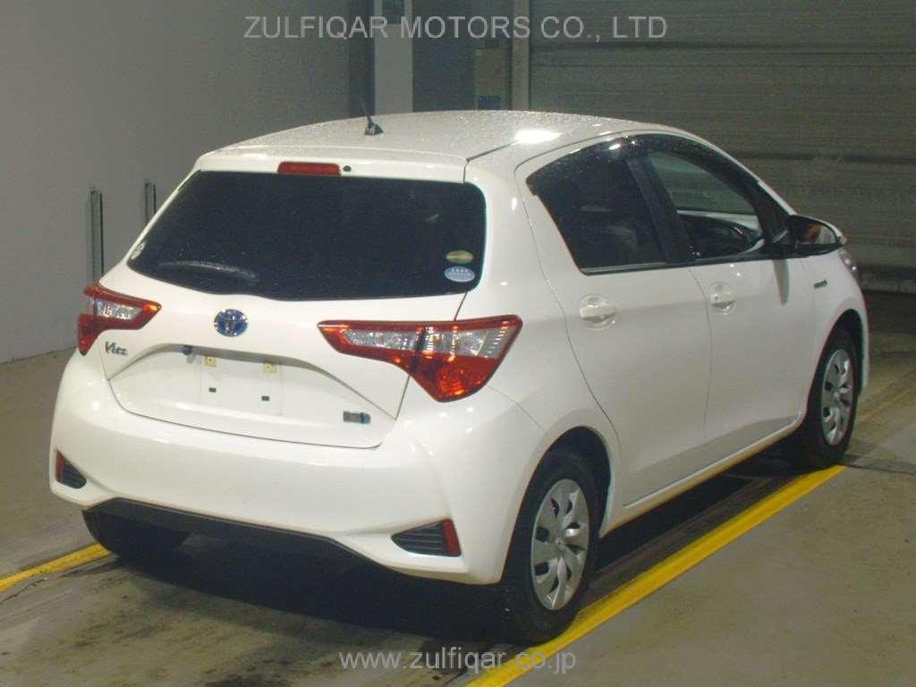 TOYOTA VITZ 2019 Image 2