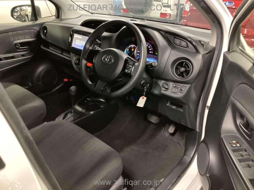 TOYOTA VITZ 2019 Image 5