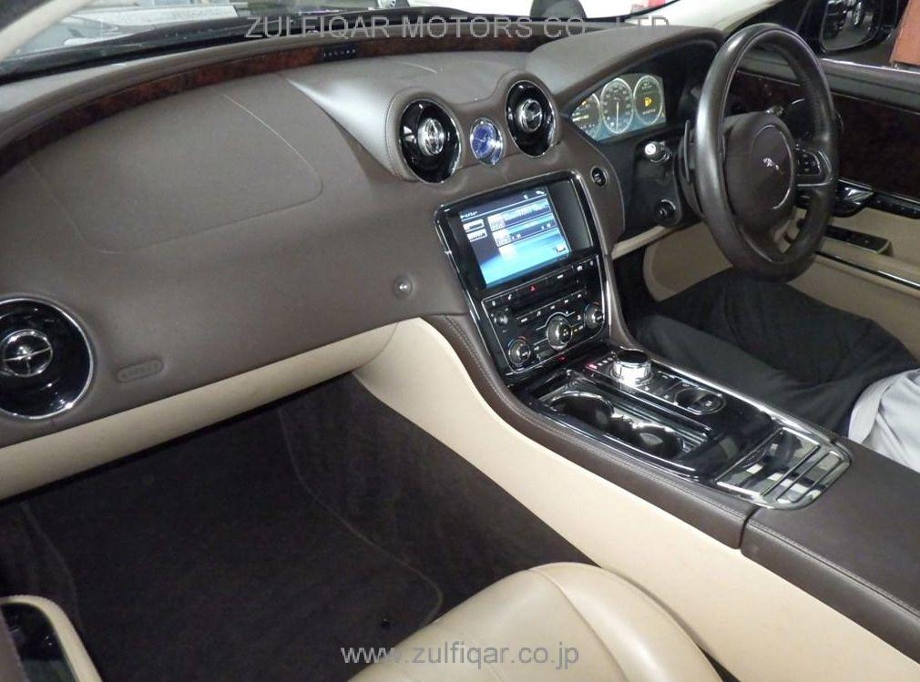 JAGUAR XJ 2011 Image 3