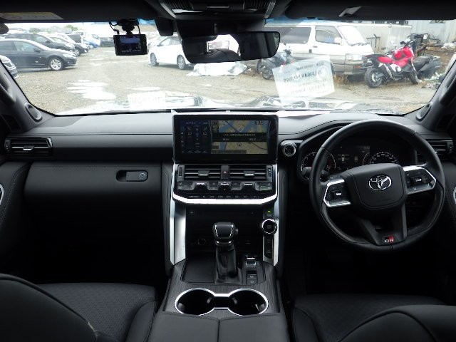 TOYOTA LAND CRUISER 2023 Image 23