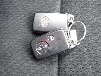 TOYOTA COROLLA AXIO 2018 Image 6