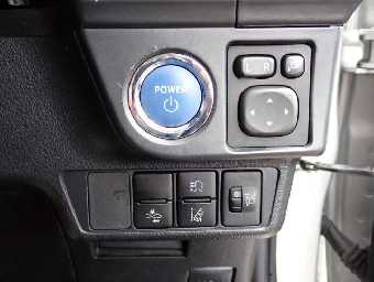 TOYOTA COROLLA AXIO 2018 Image 7