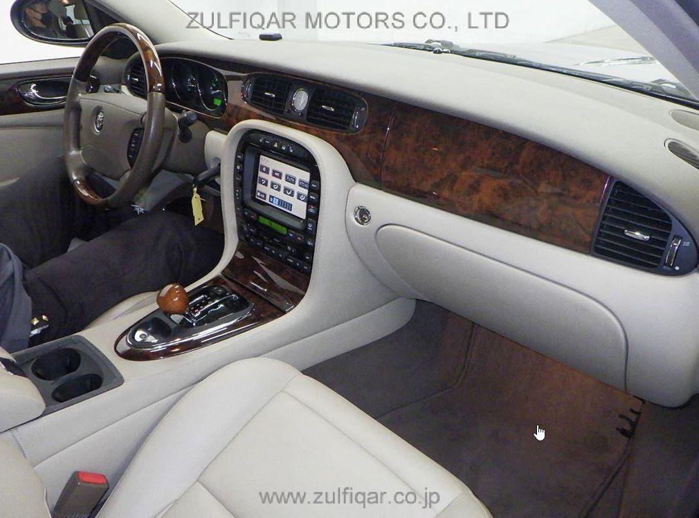 JAGUAR XJ 2004 Image 3