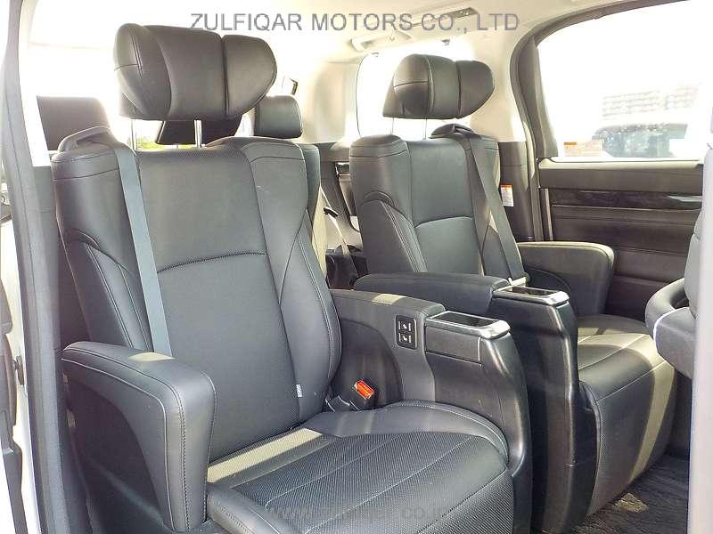 TOYOTA ALPHARD 2020 Image 23