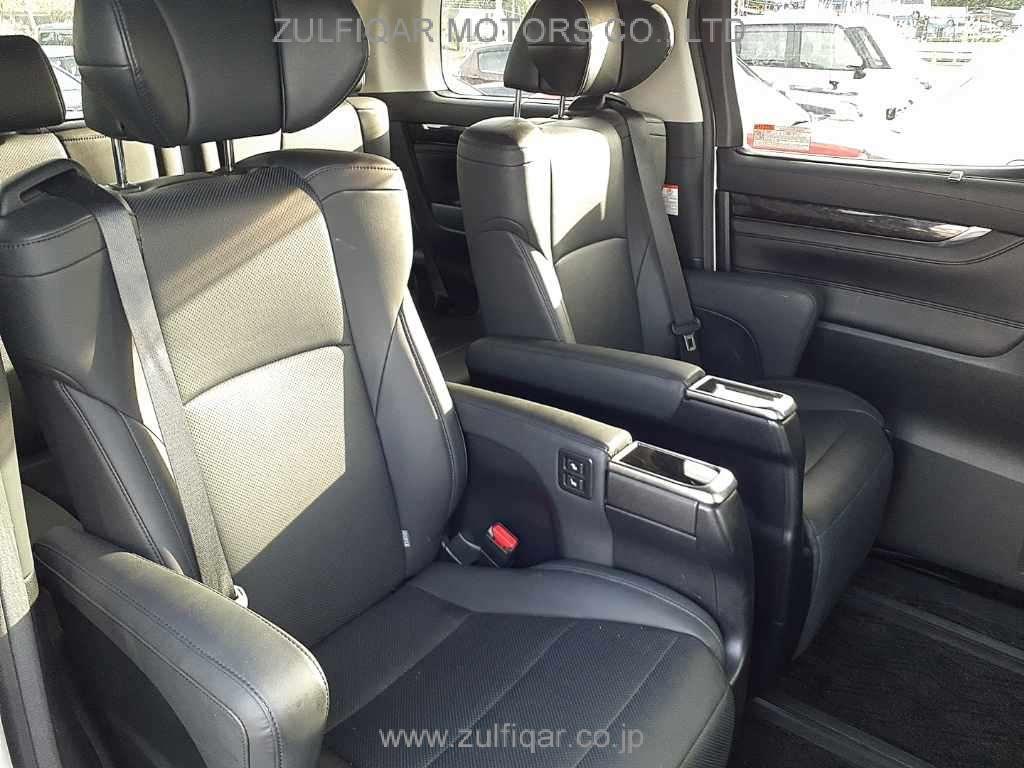 TOYOTA ALPHARD 2020 Image 9