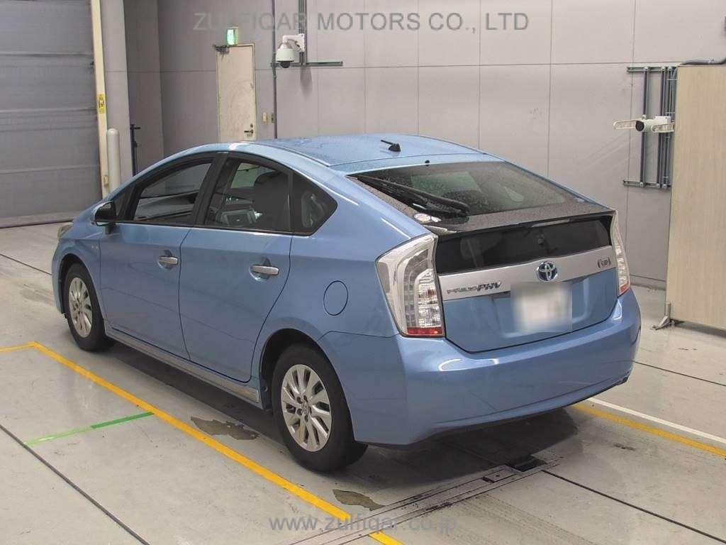 TOYOTA PRIUS PHV 2014 Image 6